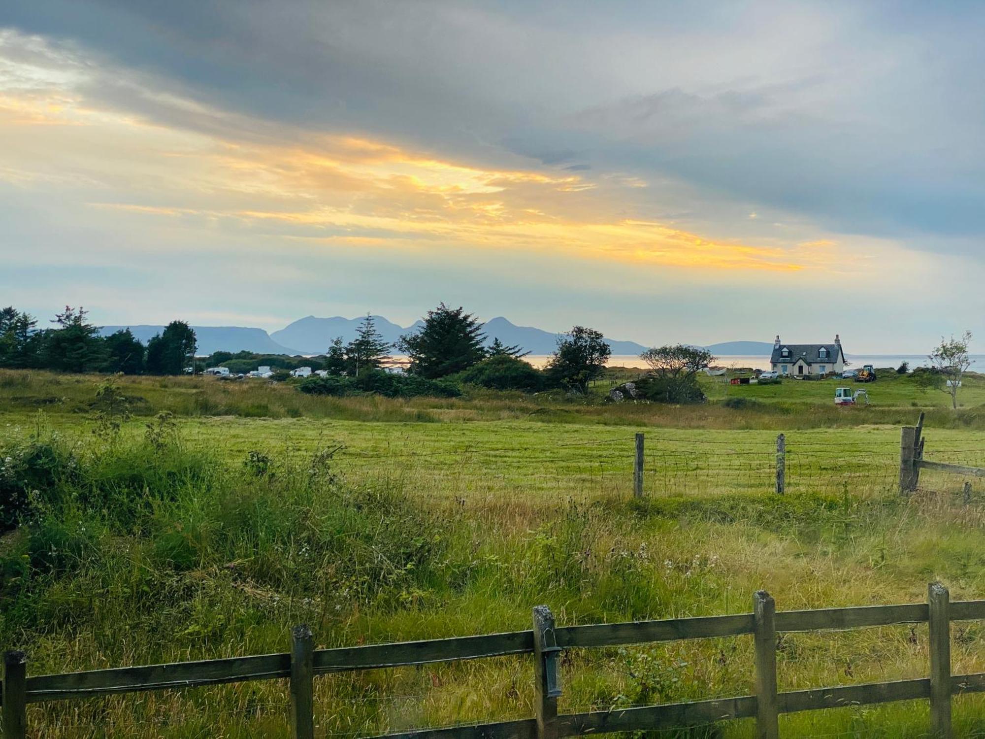 The Sheiling Holiday Home With Gorgeous Views Over The Isles Arisaig Exterior foto